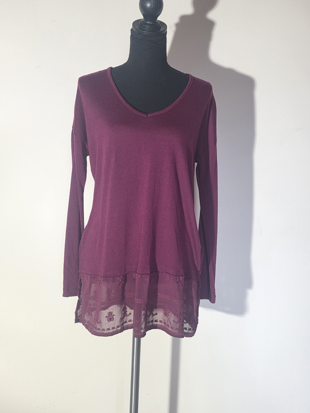 Cloud Chaser Plum V-Neck Long Sleeve Tunic with Lace Hem (Size S)
